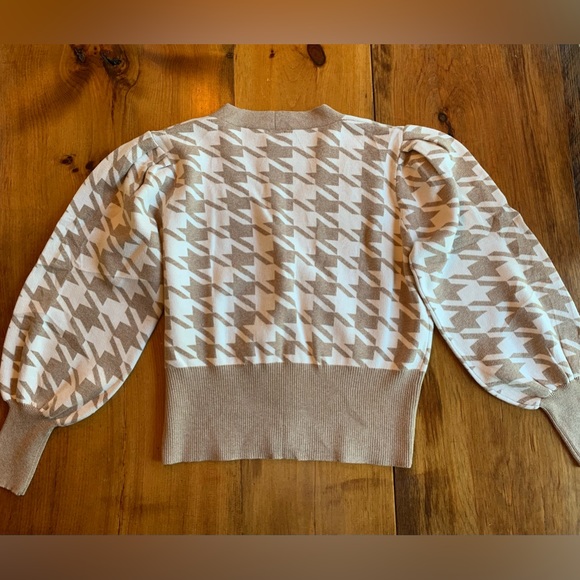 Joie cardigan. Size L - Picture 4 of 8